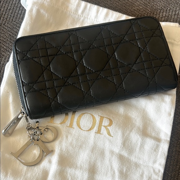 Dior lady Dior leather wallet Dior silver charm Black Quilted - Picture 1 of 9